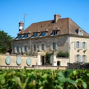 Castel de Très Girard - Les Collectionneurs